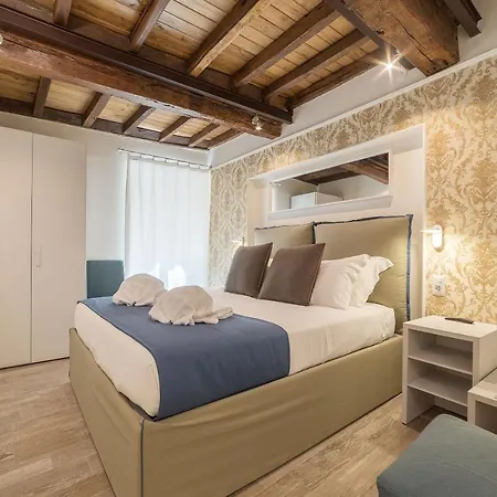 Apartment Cs Exclusive Campo De Fiori Palace *