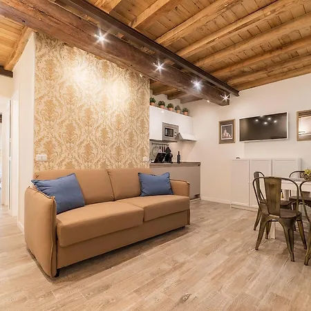 Apartment Cs Exclusive Campo De Fiori Palace